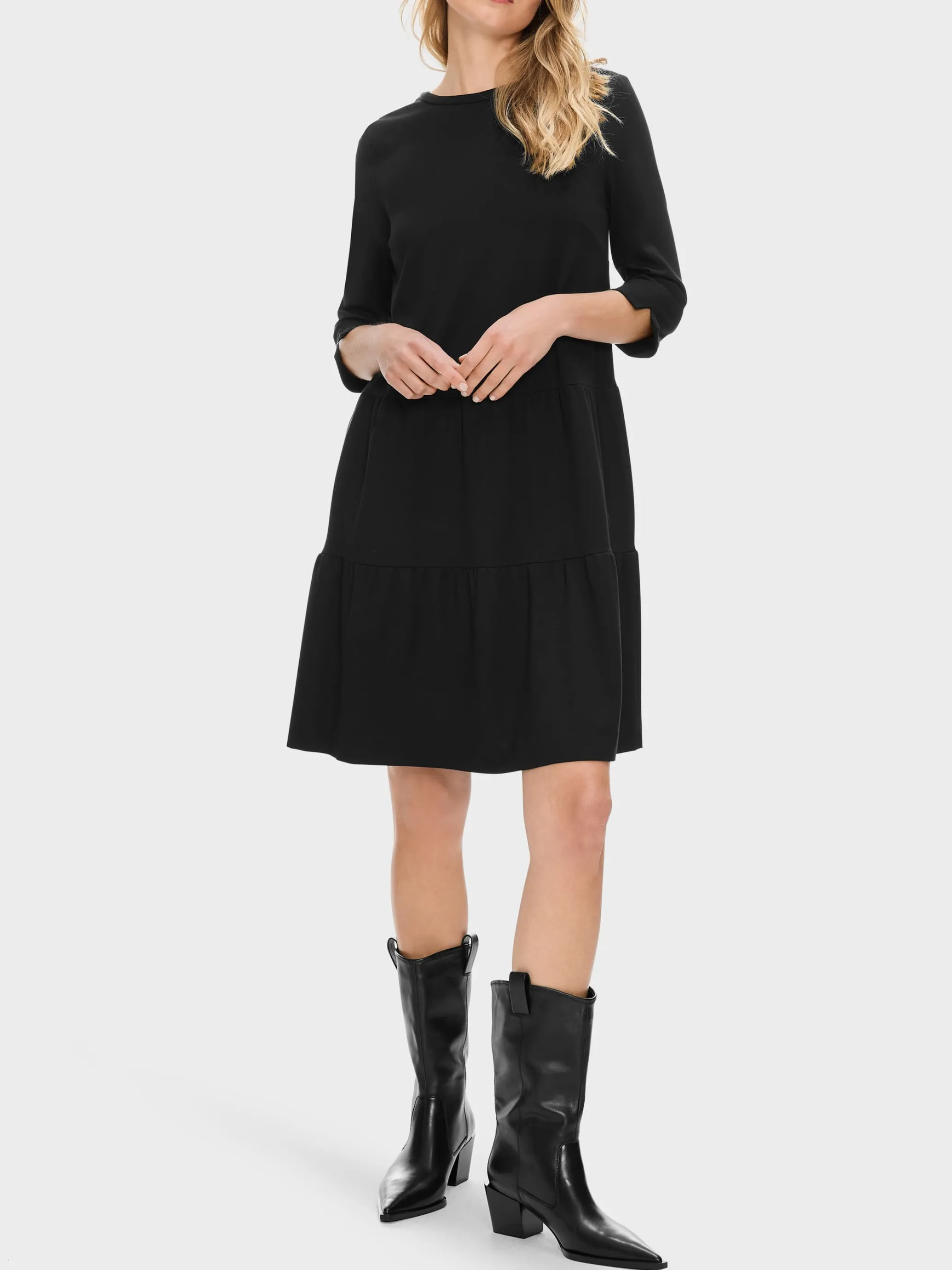 JERSEYKLEID MIT STUFENVOLANTS-Marc Cain Online