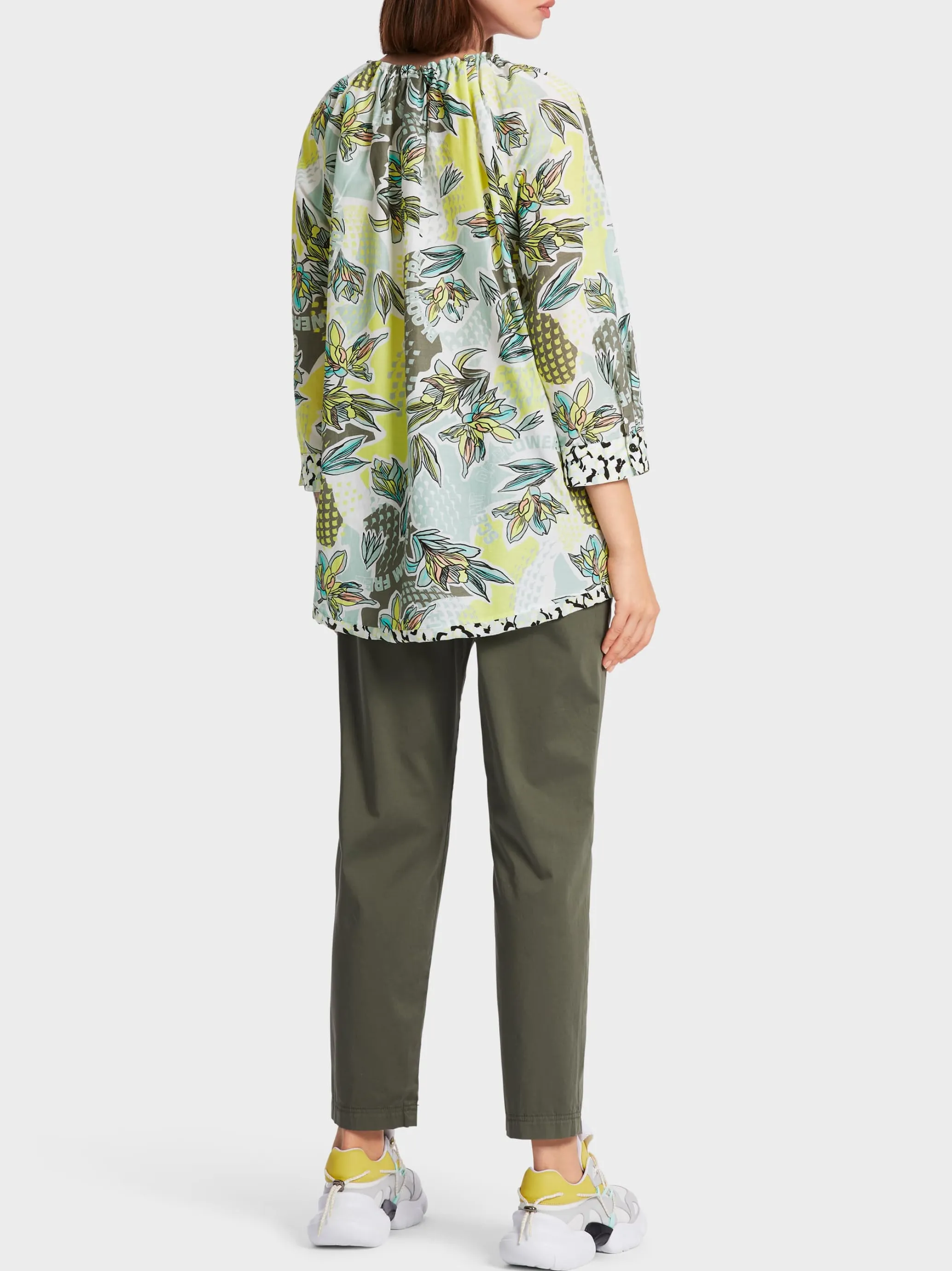 LÄSSIGE RAGLANBLUSE MIT FANTASY-PRINT-Marc Cain New