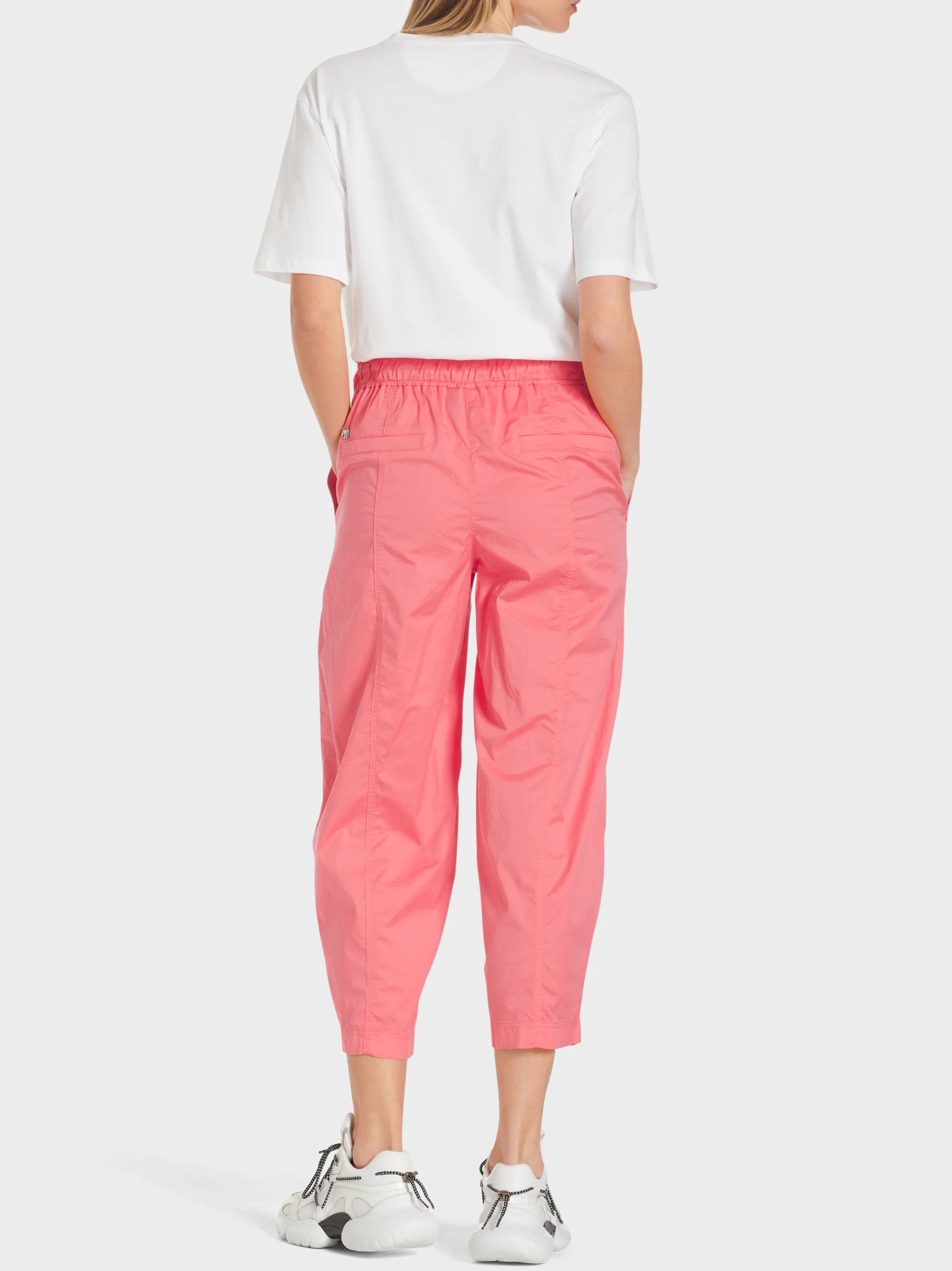 MODELL WIDNES IN LIGHT COTTON-Marc Cain Store