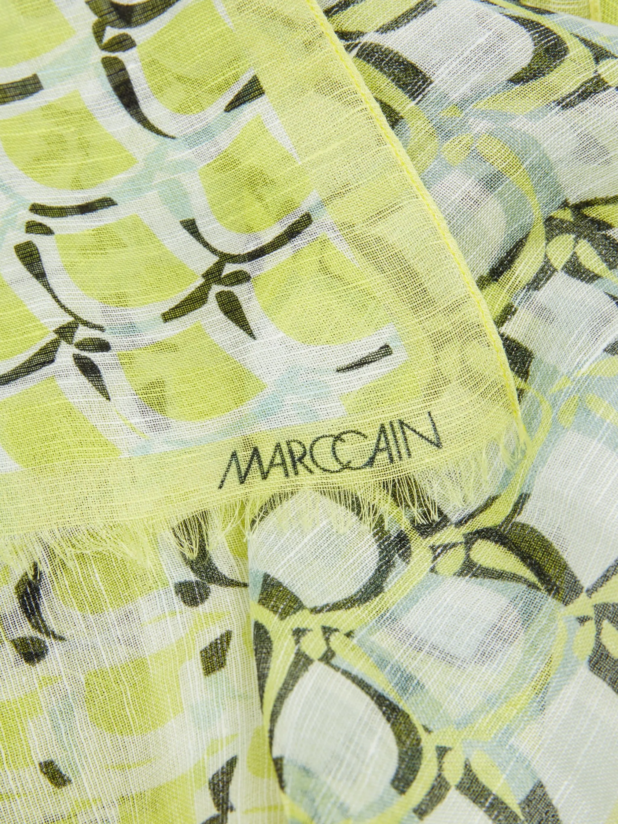 SCHAL MIT ALLOVERPRINT UND FARBVERLAUF-Marc Cain Shop