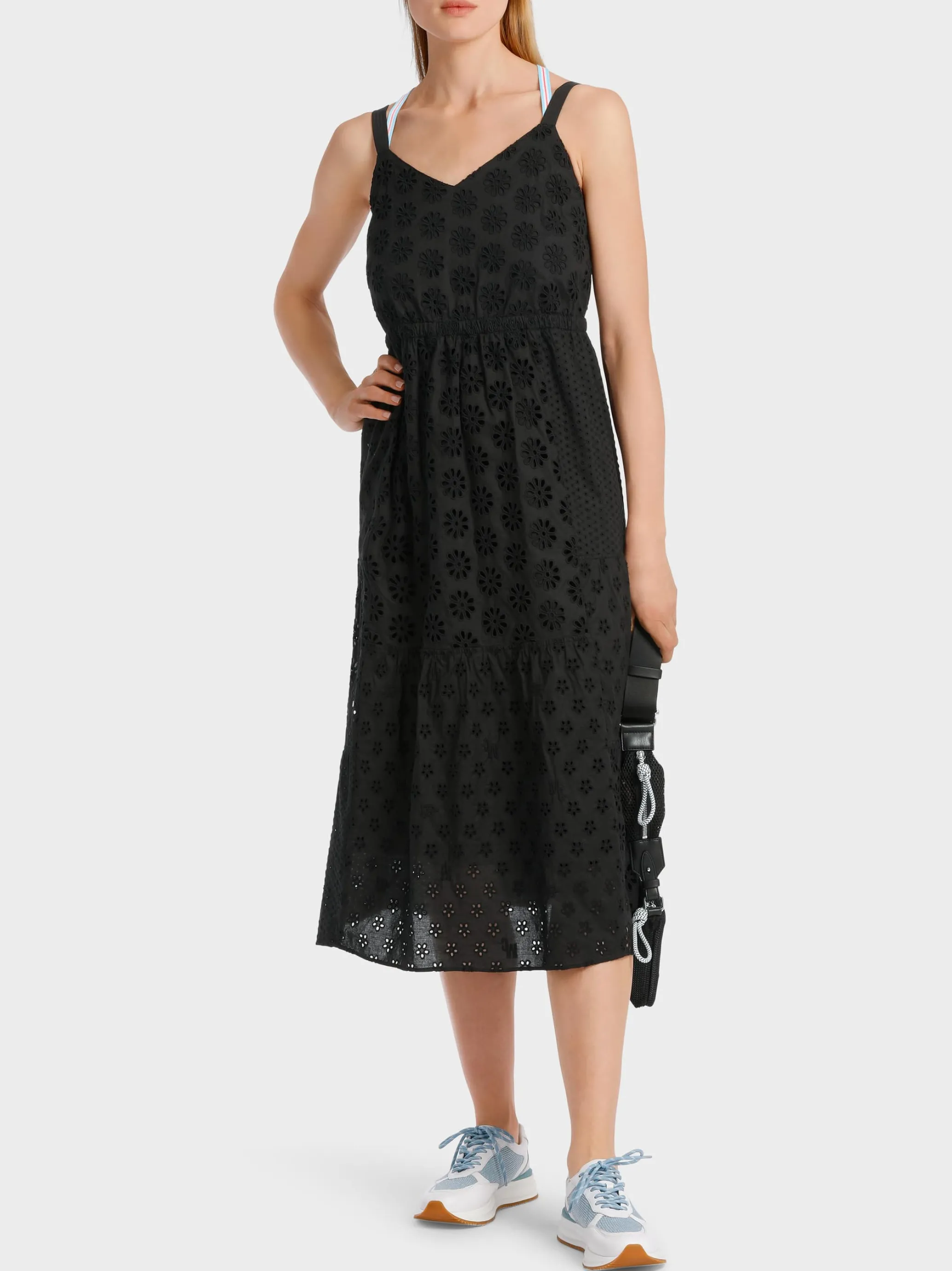 SOMMERKLEID MIT LOCHSTICKEREI-Marc Cain Fashion